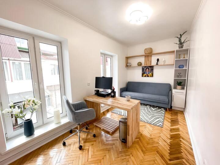 Freedom Apartments In The Heart Of Lviv - Balabana Str And Svoboda Avenue Экстерьер фото