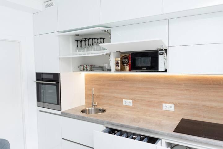 Freedom Apartments In The Heart Of Lviv - Balabana Str And Svoboda Avenue Экстерьер фото